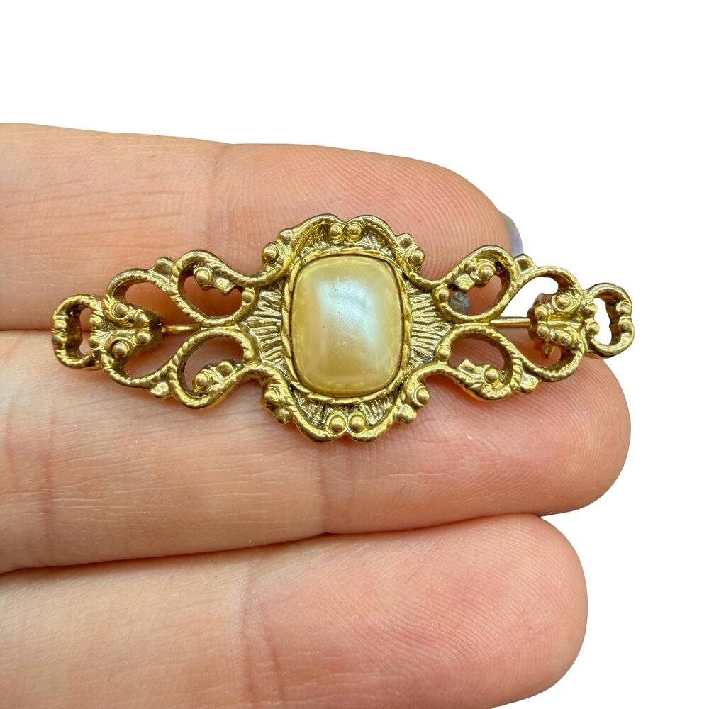 1928 Victorian Gold Tone Brooch with Faux Pearl Pin